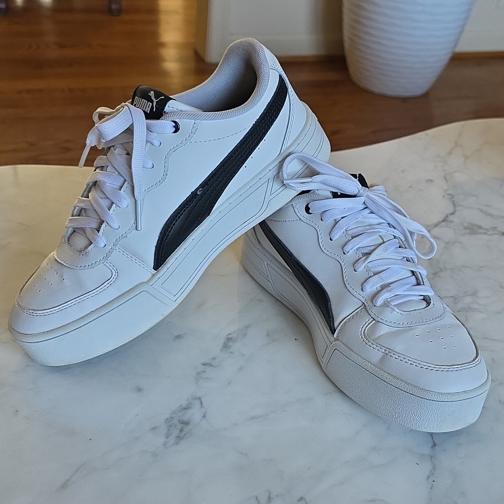 Puma Men's White Sneakers with Black Formstrip